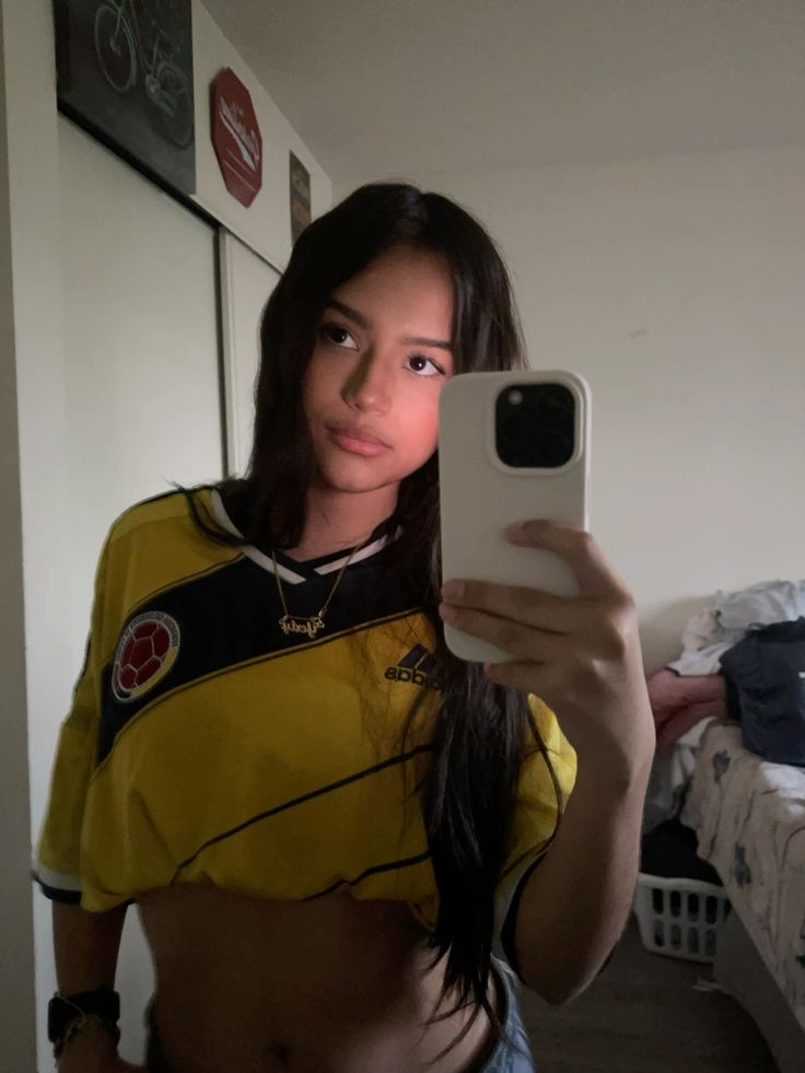 <em>Valentina Solozarno</em>